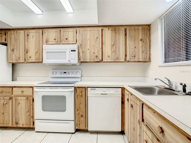 232 N RIDGEWOOD AVENUE G41, Edgewater, FL 32132