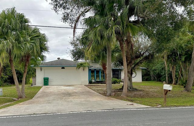 1975 SW Import Drive, Port St Lucie, FL 34953