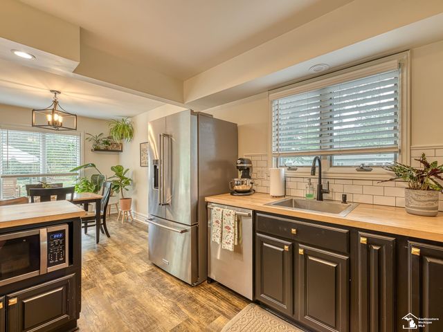 7773 Church Road, Grosse Ile Twp, MI 48138