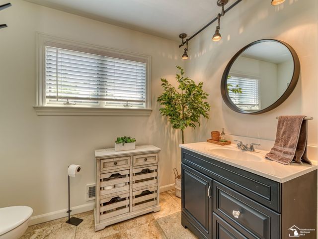 7773 Church Road, Grosse Ile Twp, MI 48138