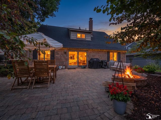 7773 Church Road, Grosse Ile Twp, MI 48138