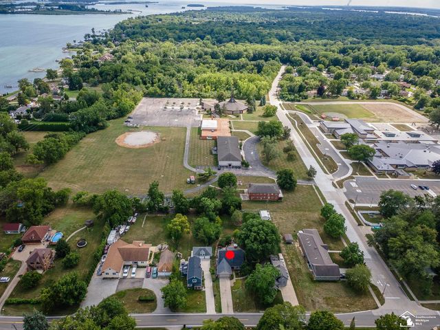 7773 Church Road, Grosse Ile Twp, MI 48138