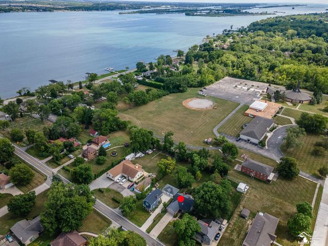 7773 Church Road, Grosse Ile Twp, MI 48138
