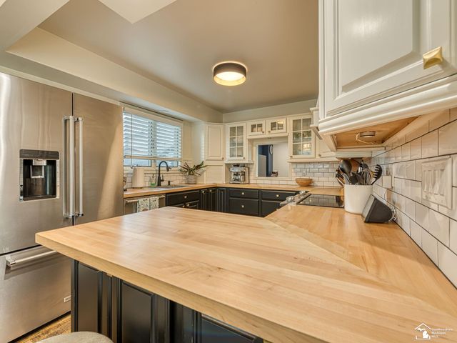 7773 Church Road, Grosse Ile Twp, MI 48138