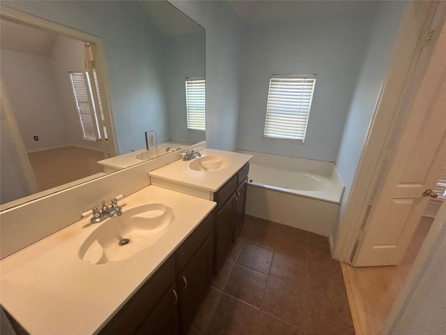 2114 Montclair Lane, Lewisville, TX 75067