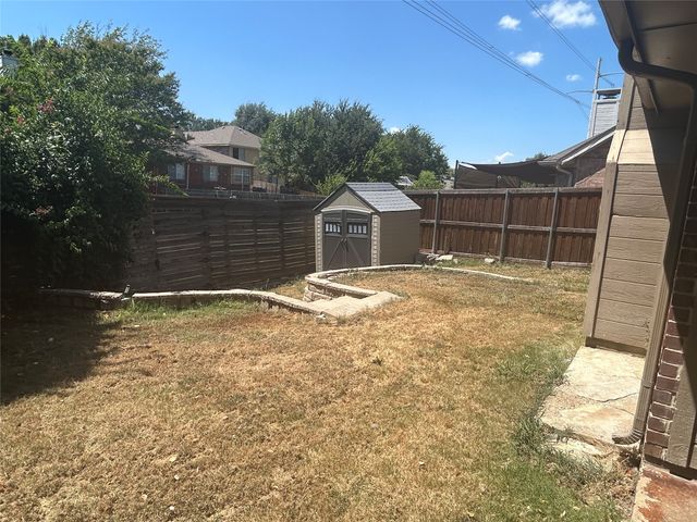 2114 Montclair Lane, Lewisville, TX 75067