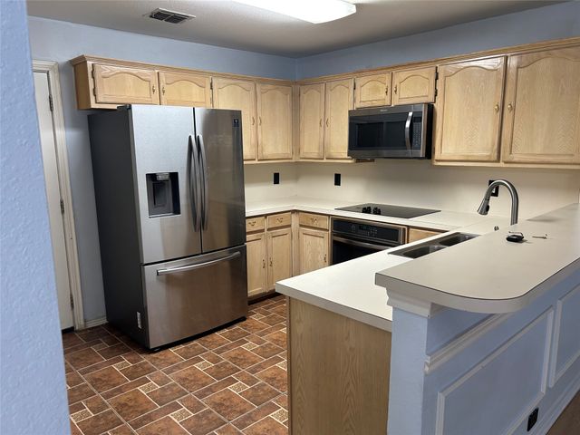 2114 Montclair Lane, Lewisville, TX 75067