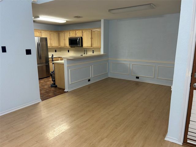2114 Montclair Lane, Lewisville, TX 75067