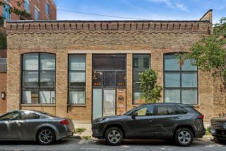 942-944 W Huron Street, Chicago, IL 60642