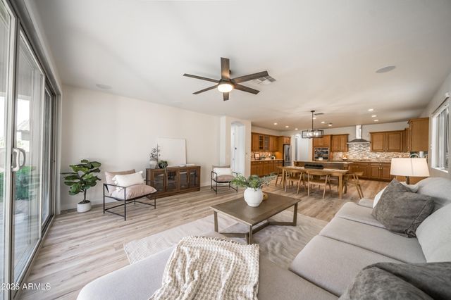 20562 E RAVEN Drive, Queen Creek, AZ 85142