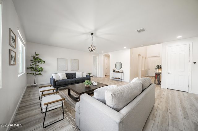 20562 E RAVEN Drive, Queen Creek, AZ 85142