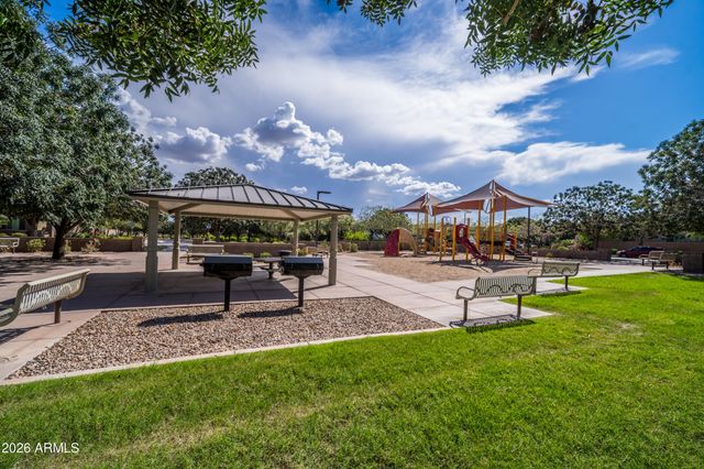 20562 E RAVEN Drive, Queen Creek, AZ 85142