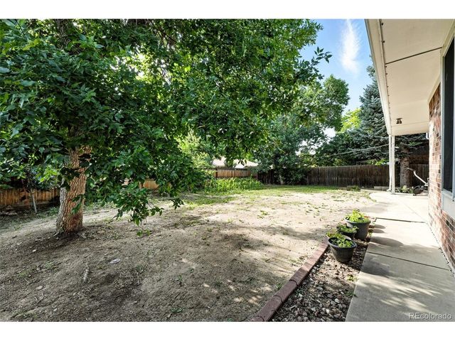 1341 S Blackhawk Way, Aurora, CO 80012