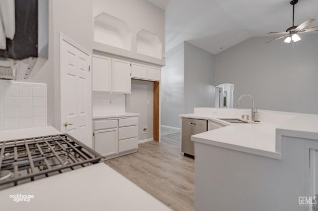 6338 Bama Rose Court, Bakersfield, CA 93308