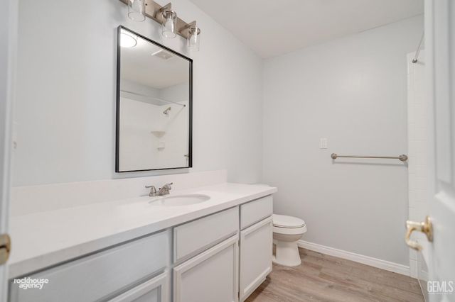 6338 Bama Rose Court, Bakersfield, CA 93308