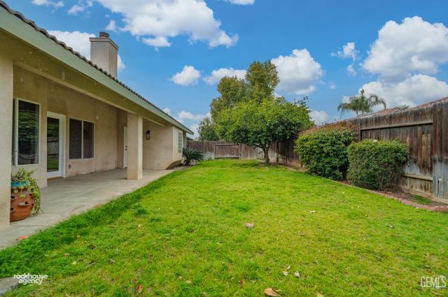 6338 Bama Rose Court, Bakersfield, CA 93308