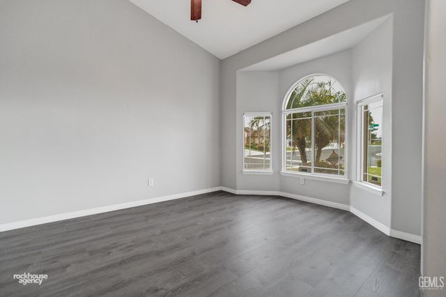 6338 Bama Rose Court, Bakersfield, CA 93308