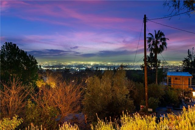 660 Chaparral Road, Sierra Madre, CA 91024