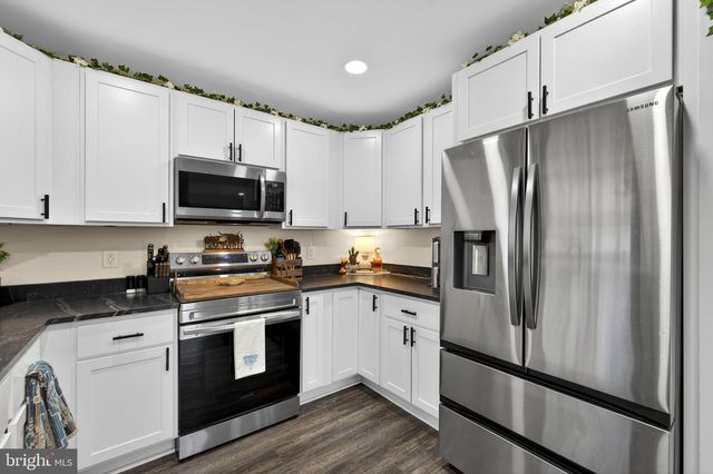 145 WEST ST, Stephens City, VA 22655