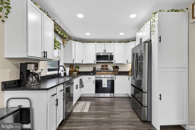 145 WEST ST, Stephens City, VA 22655