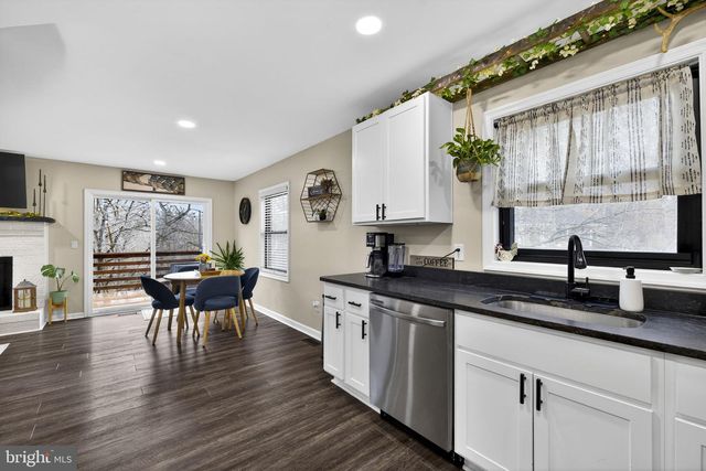 145 WEST ST, Stephens City, VA 22655