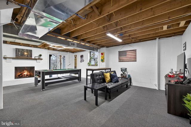 145 WEST ST, Stephens City, VA 22655