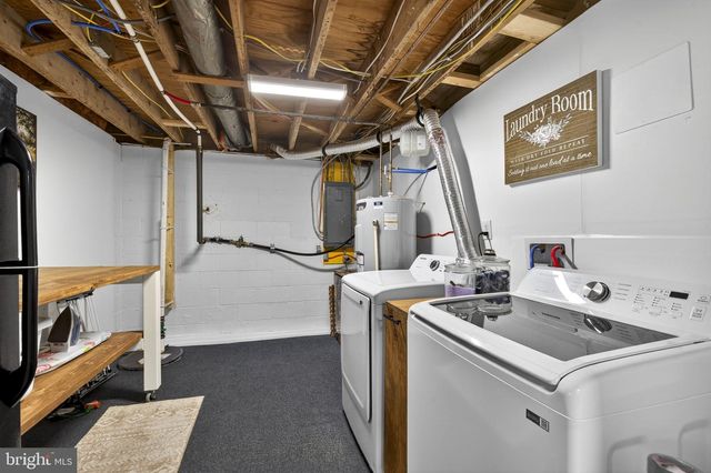 145 WEST ST, Stephens City, VA 22655