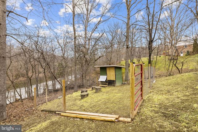 145 WEST ST, Stephens City, VA 22655