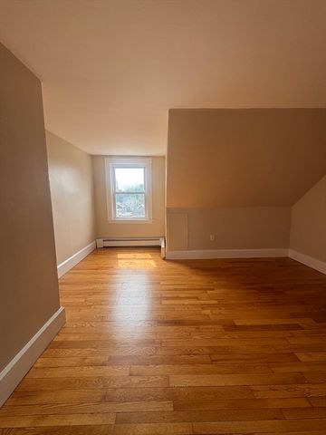 9 Evans 3, Marblehead, MA 01945