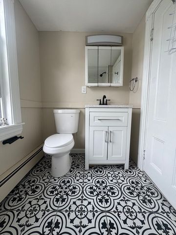 9 Evans 3, Marblehead, MA 01945