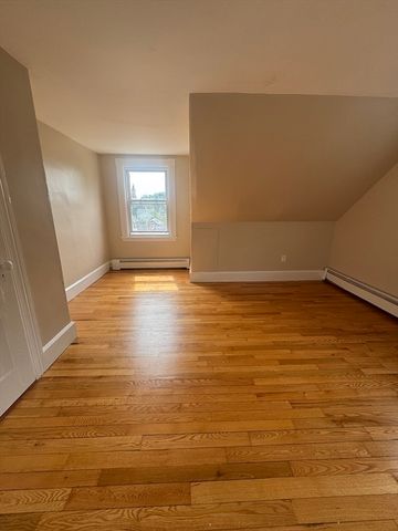 9 Evans 3, Marblehead, MA 01945