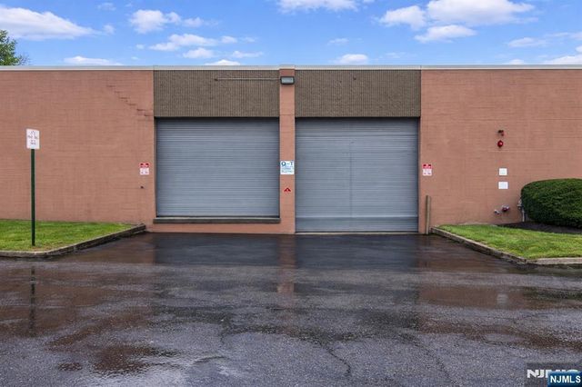 1 McDermott Place, Bergenfield, NJ 07621