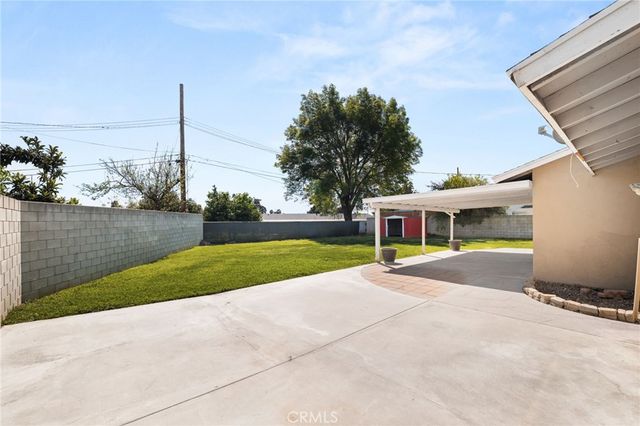 6661 Yucca Avenue, Rialto, CA 92376