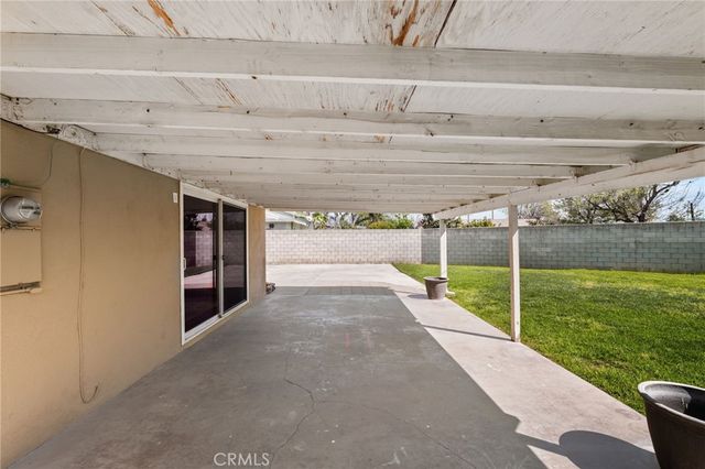 6661 Yucca Avenue, Rialto, CA 92376