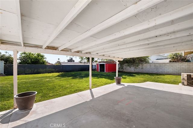 6661 Yucca Avenue, Rialto, CA 92376