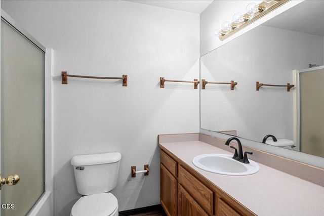 1955 SW Betty Lane, Grants Pass, OR 97526