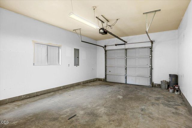 1955 SW Betty Lane, Grants Pass, OR 97526
