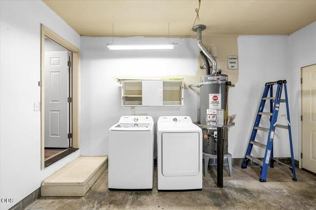 1955 SW Betty Lane, Grants Pass, OR 97526