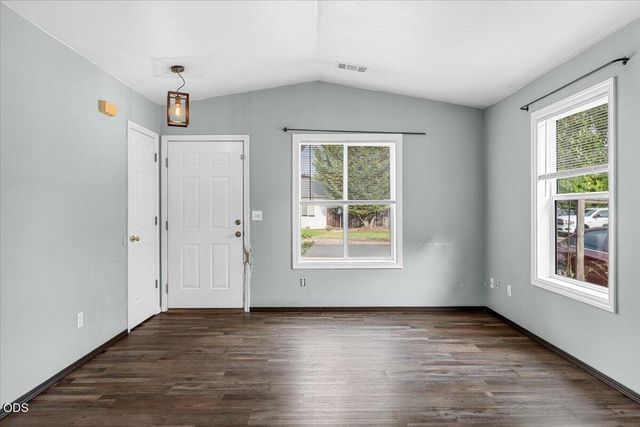 1955 SW Betty Lane, Grants Pass, OR 97526