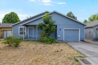 1955 SW Betty Lane, Grants Pass, OR 97526