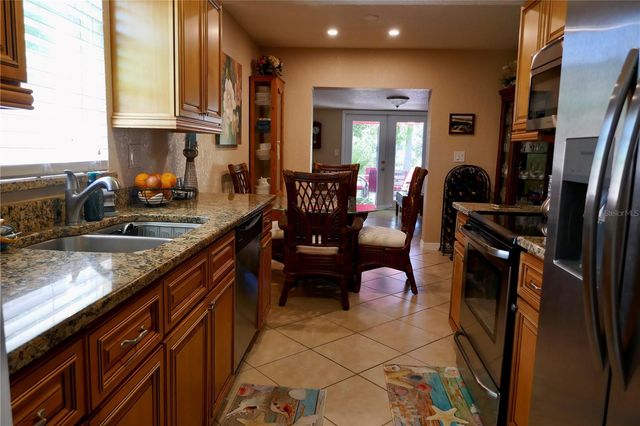 8176 129TH STREET N, Seminole, FL 33776