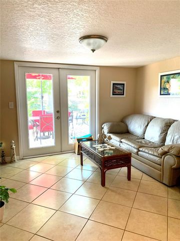 8176 129TH STREET N, Seminole, FL 33776