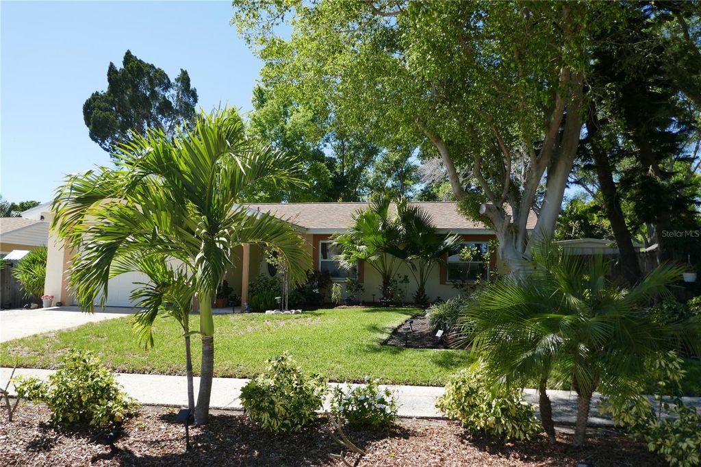 8176 129TH STREET N, Seminole, FL 33776