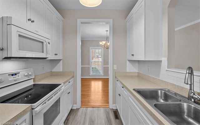 7707 Foxhaven Court, Greensboro, NC 27455