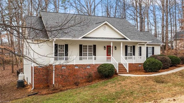 7707 Foxhaven Court, Greensboro, NC 27455