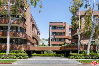 300 N Swall Drive 307, Beverly Hills, CA 90211