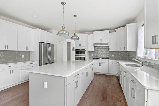 3093 N Spurway Drive, Ann Arbor, MI 48105