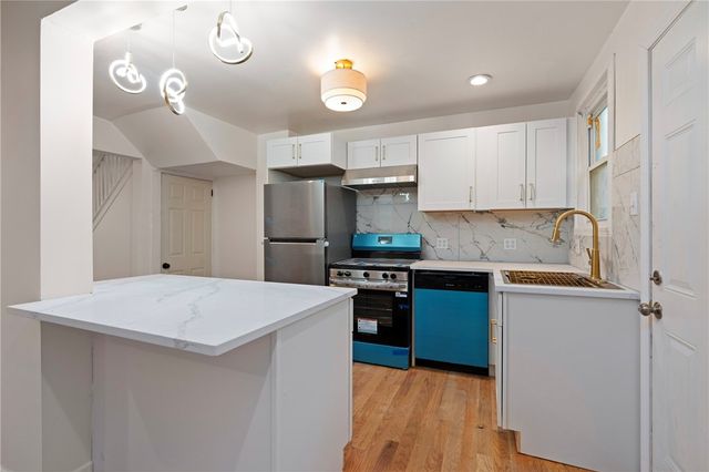 2602 Belmar Pl, Swissvale, PA 15218