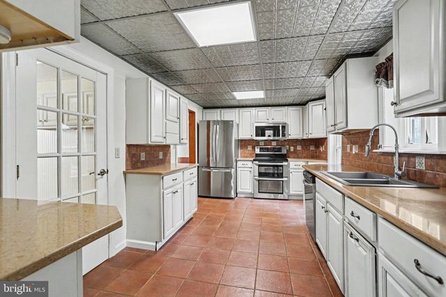 660 MUMPER LN, Dillsburg, PA 17019