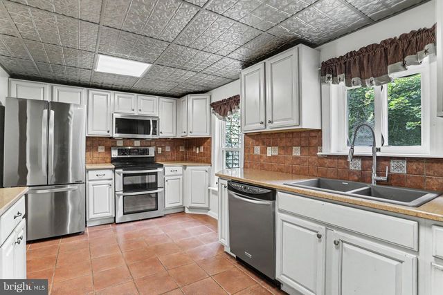 660 MUMPER LN, Dillsburg, PA 17019